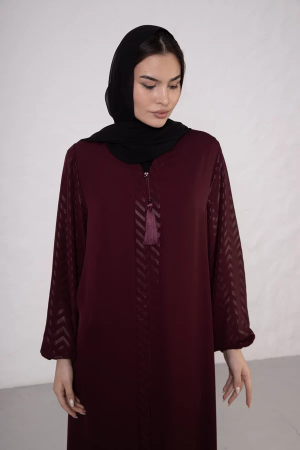 Burgundy Zigzag Pattern Abaya with Elastic Cuffs