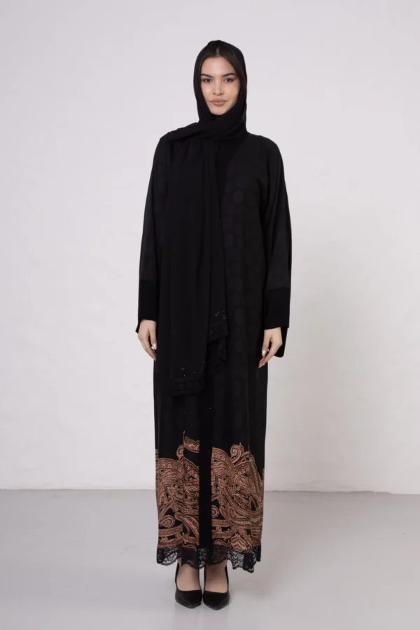 Water-Effect Lace Detail at the Hem