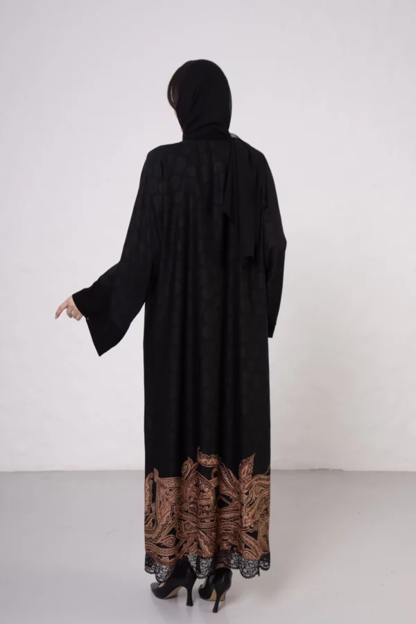 Water-Effect Lace Detail at the Hem