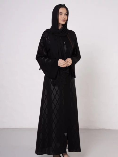 Diamond Pattern Zippered Abaya