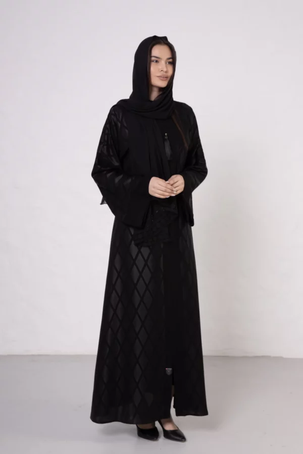 Diamond Pattern Zippered Abaya