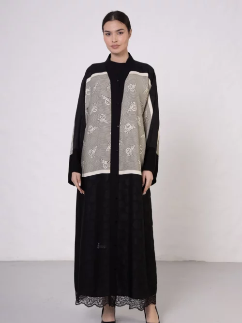 Printed Abaya with Lace Hem Detail and Snap Closures