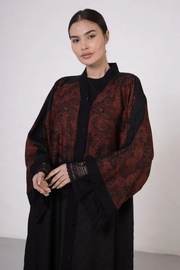 VS-Inspired Tuğra Print Abaya