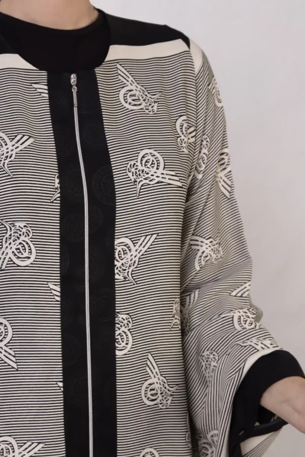 VS-502_5 Floral White Tugra Zipper