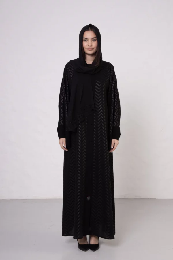 Zigzag Pattern Abaya