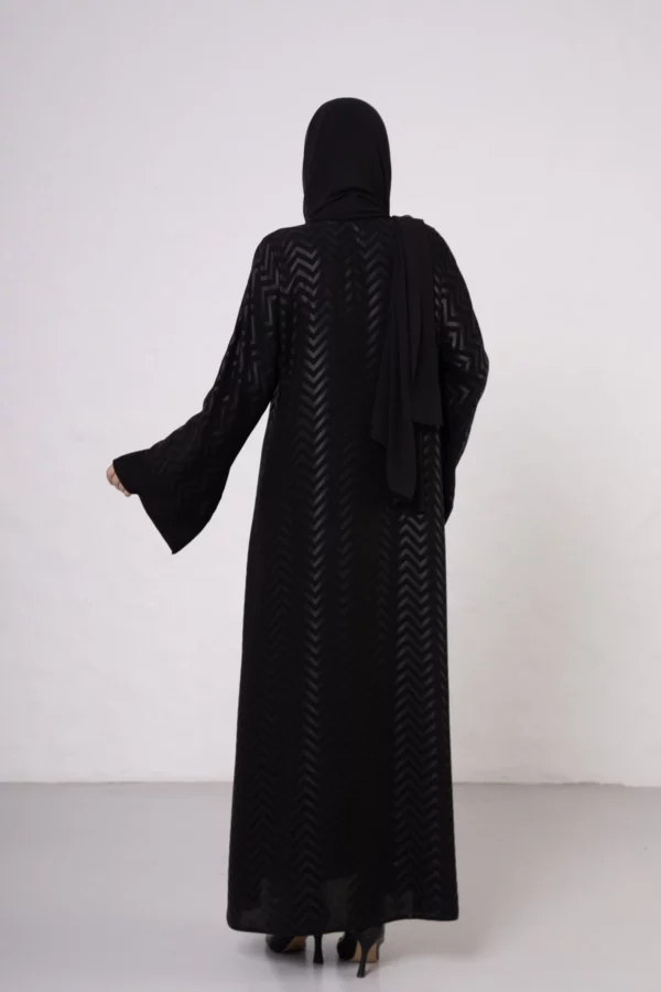 Zigzag Pattern Abaya